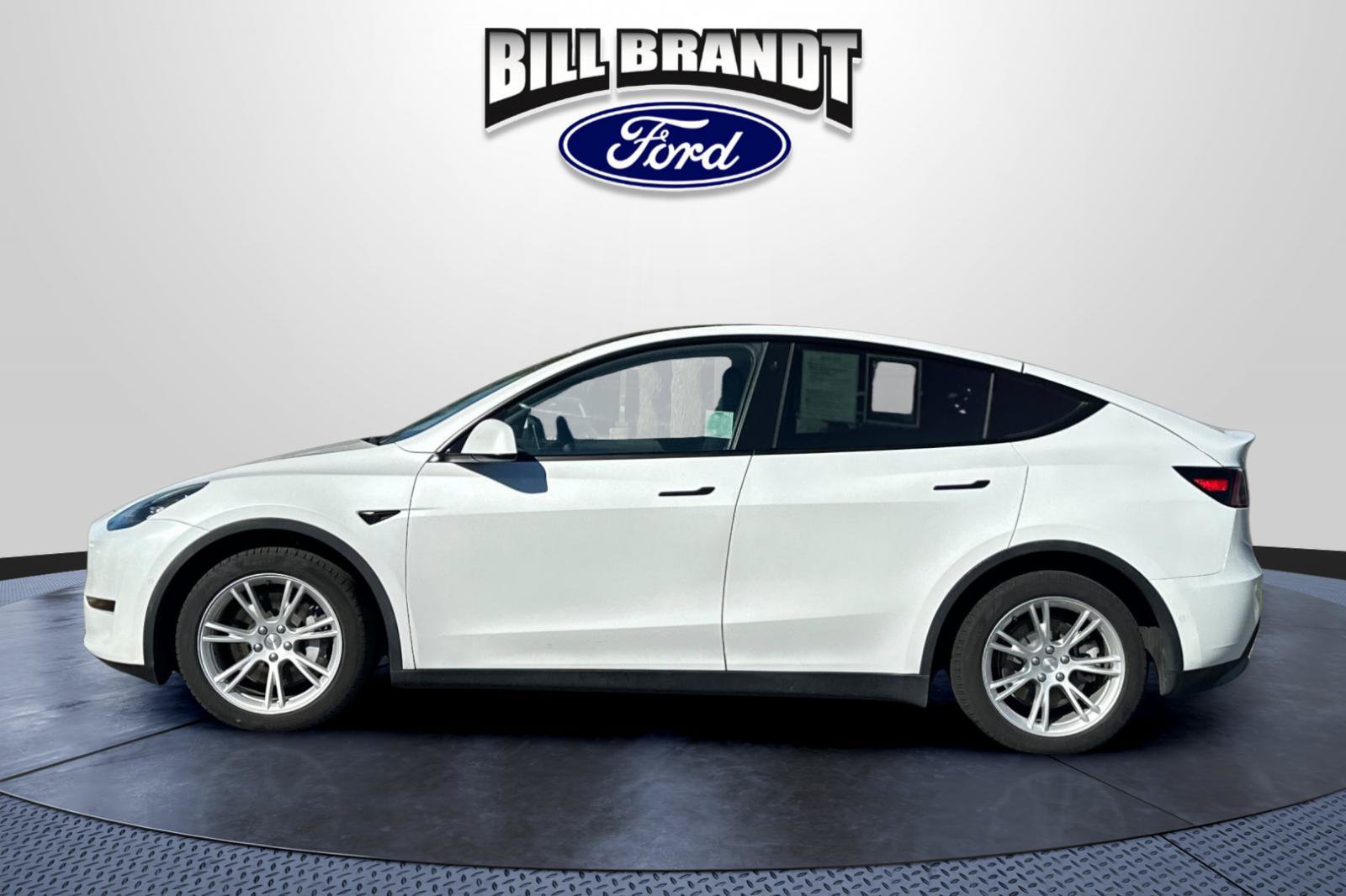 Used 2022 Tesla Model Y Long Range AWD/4WD image 6