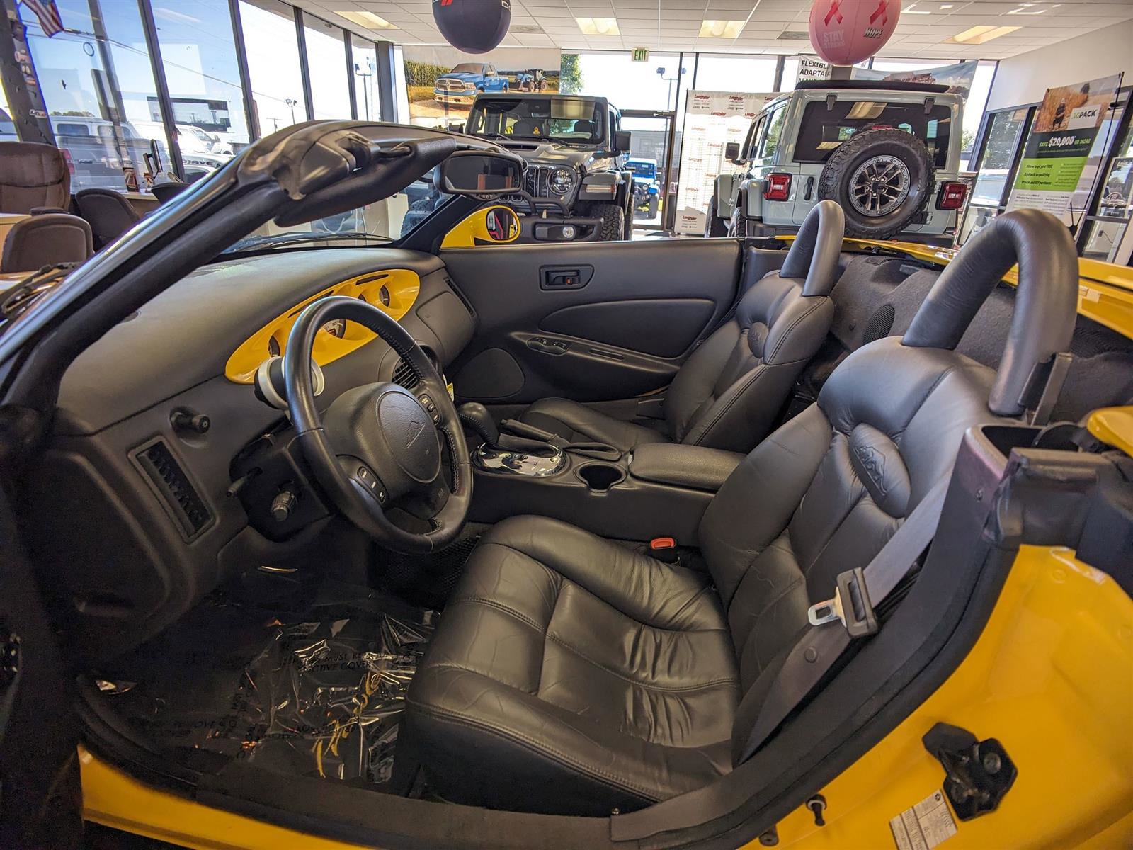 Used 2002 Chrysler Prowler image 18