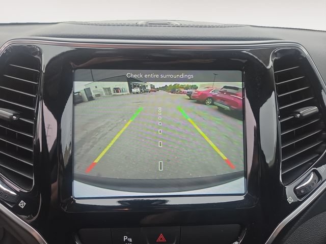 Used 2020 Jeep Cherokee Limited AWD/4WD image 23
