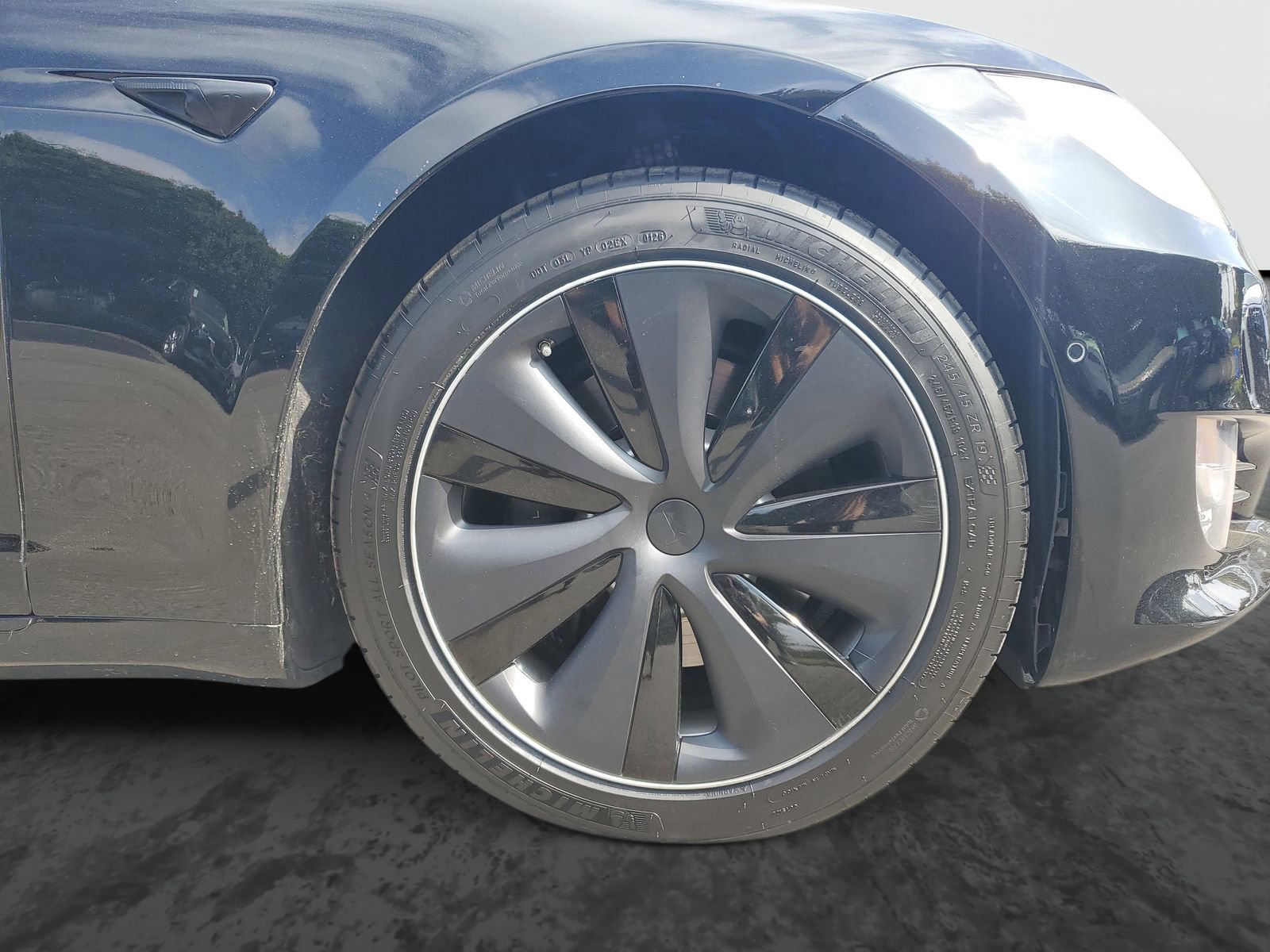 Used 2021 Tesla Model S Long Range Plus image 6