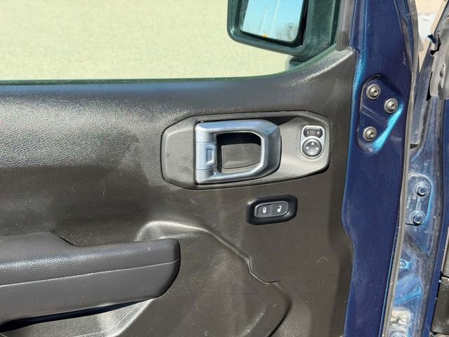 Used 2025 Jeep Wrangler Unlimited Rubicon AWD/4WD image 26