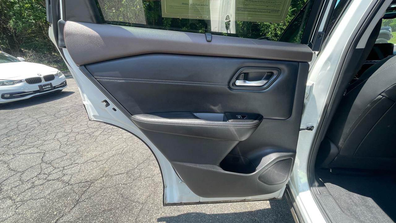 Used 2023 Nissan Rogue SL w/ SL Premium Package AWD/4WD image 19
