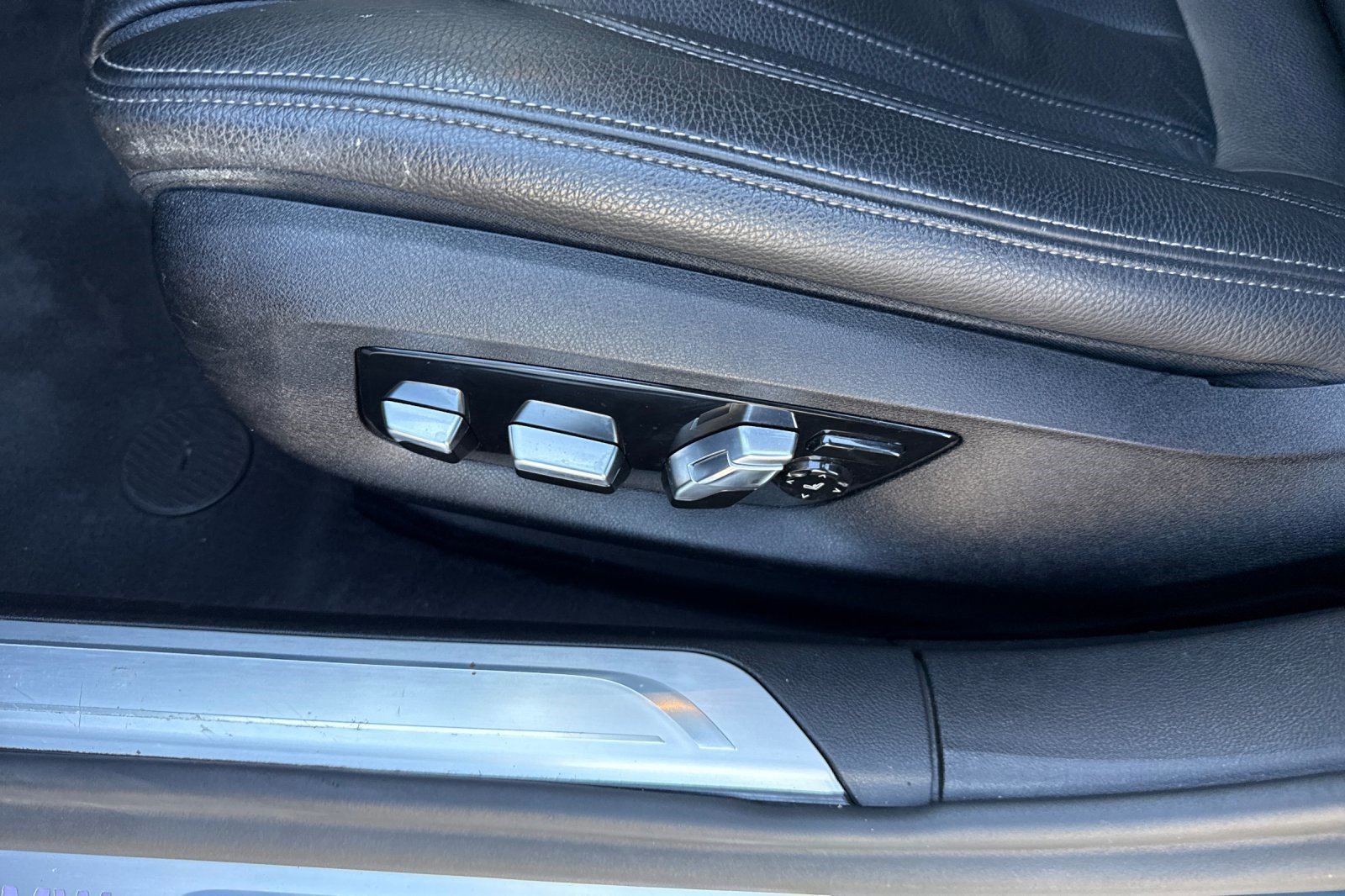 Used 2020 BMW 740i RWD image 14