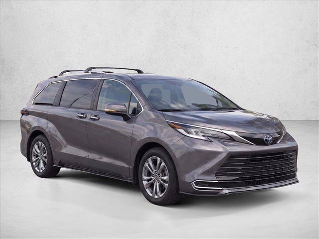 Used 2024 Toyota Sienna Platinum AWD/4WD image 11