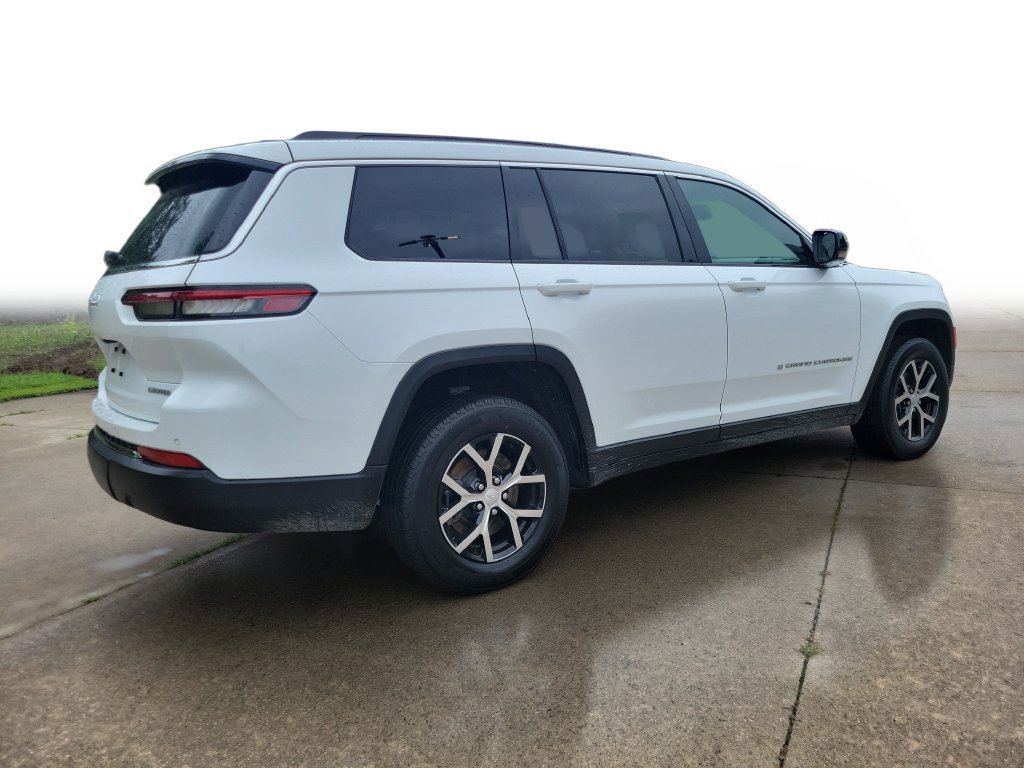 Used 2024 Jeep Grand Cherokee L Limited AWD/4WD image 4