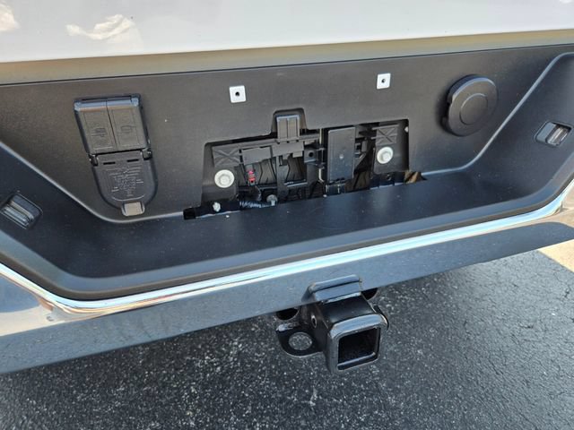 Used 2023 Chevrolet Silverado 1500 LTZ AWD/4WD image 17