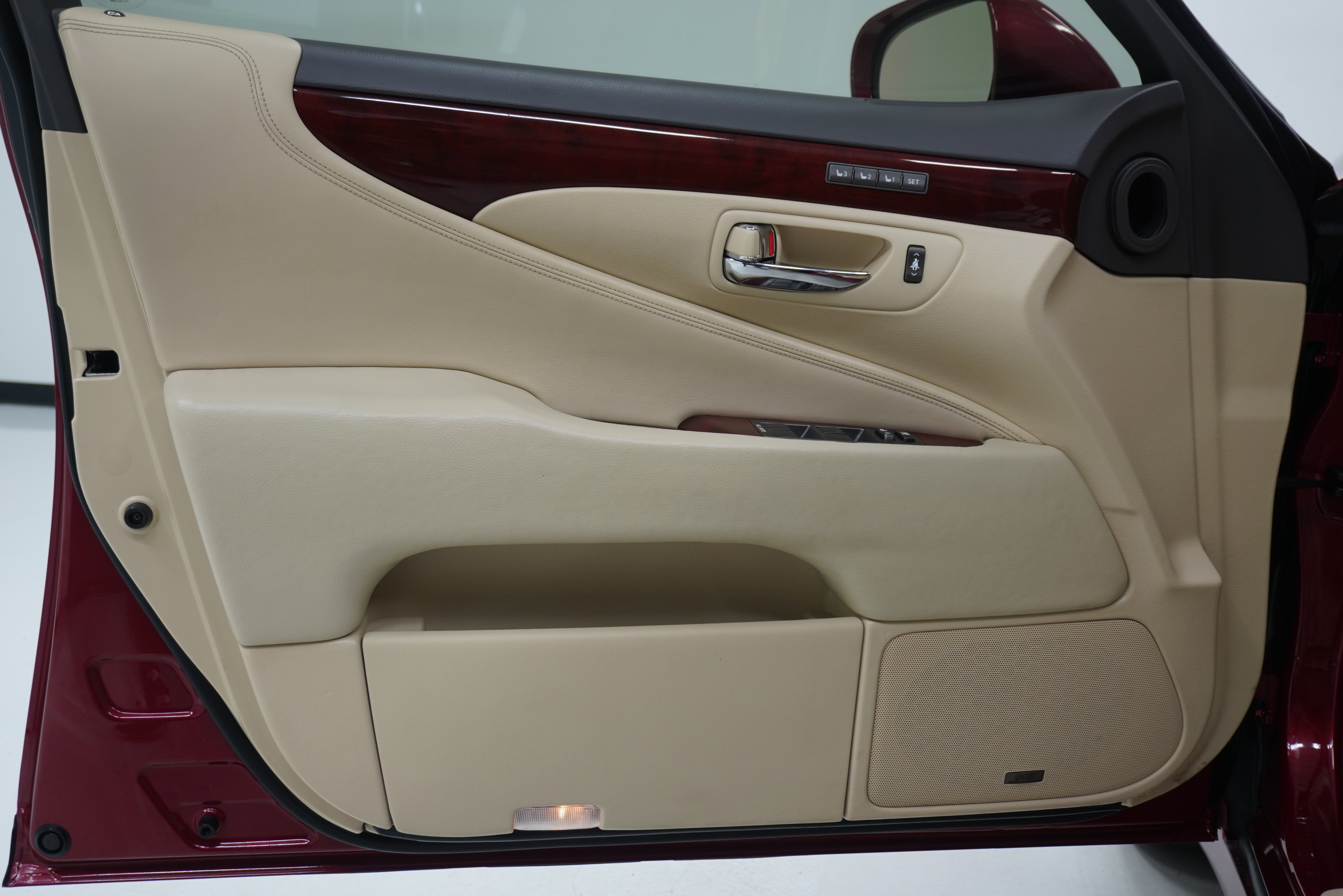 Used 2012 Lexus LS 460 w/ Luxury Value Edition RWD image 14