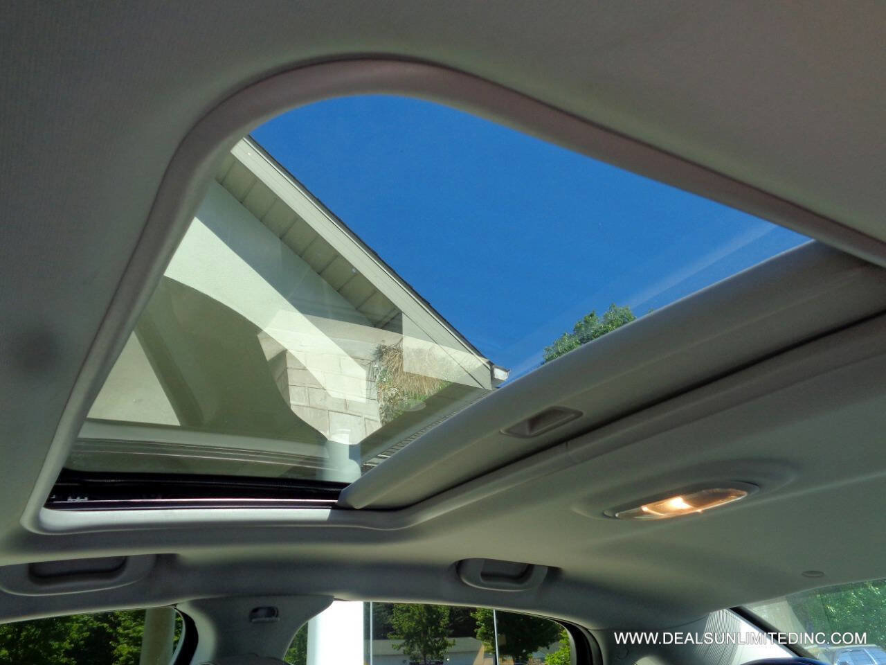 Used 2015 Chevrolet Impala LTZ FWD image 15