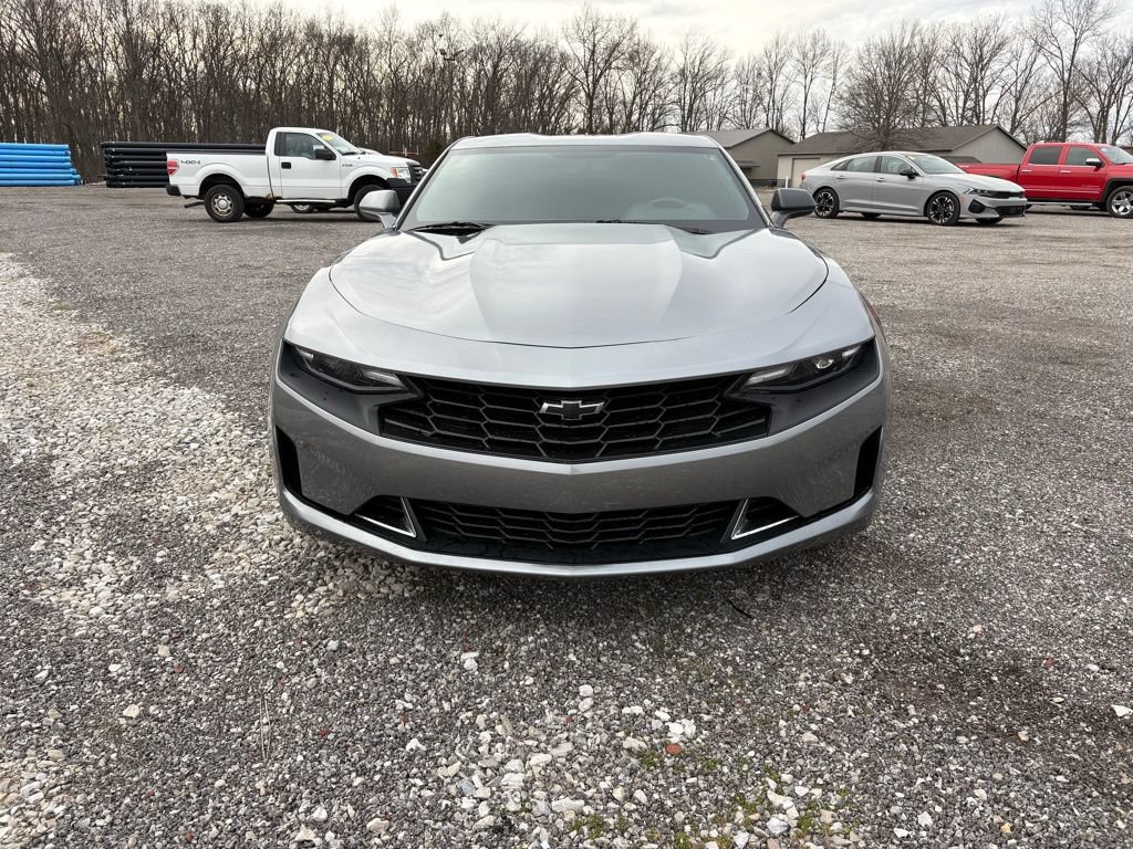 Used 2023 Chevrolet Camaro LT RWD image 8