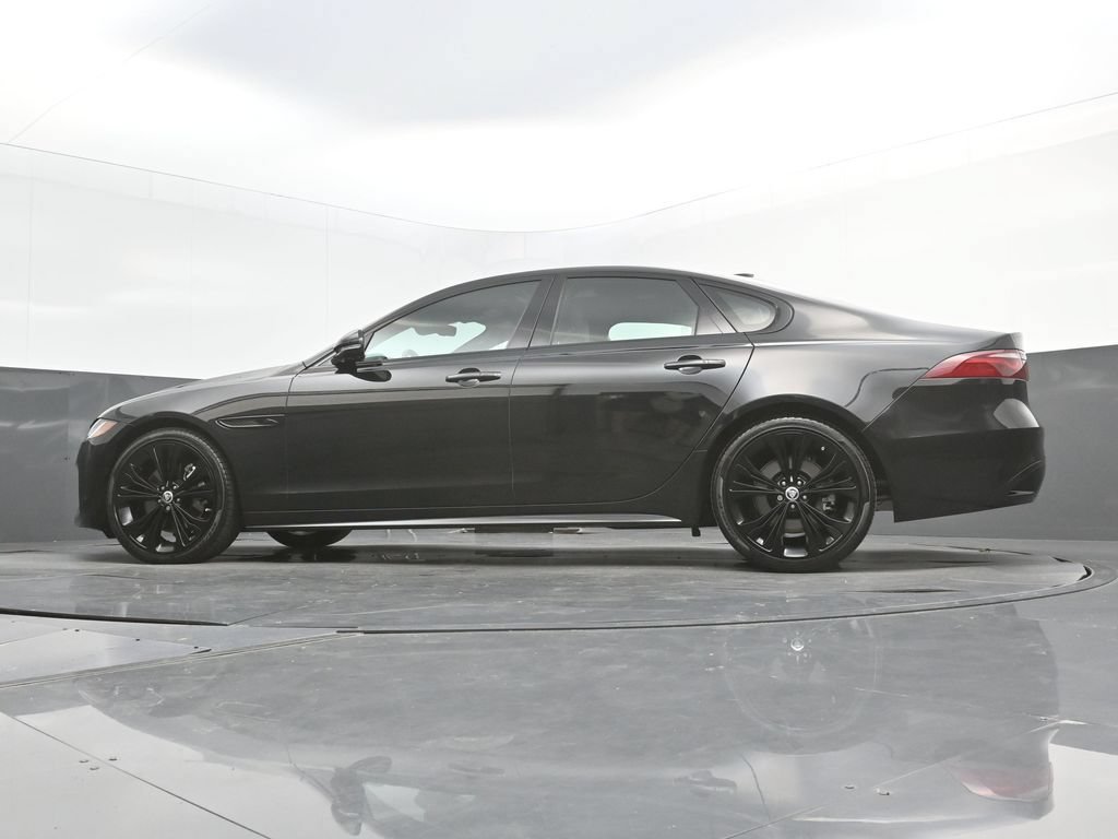 Certified 2024 Jaguar XF R-Dynamic SE AWD/4WD image 40