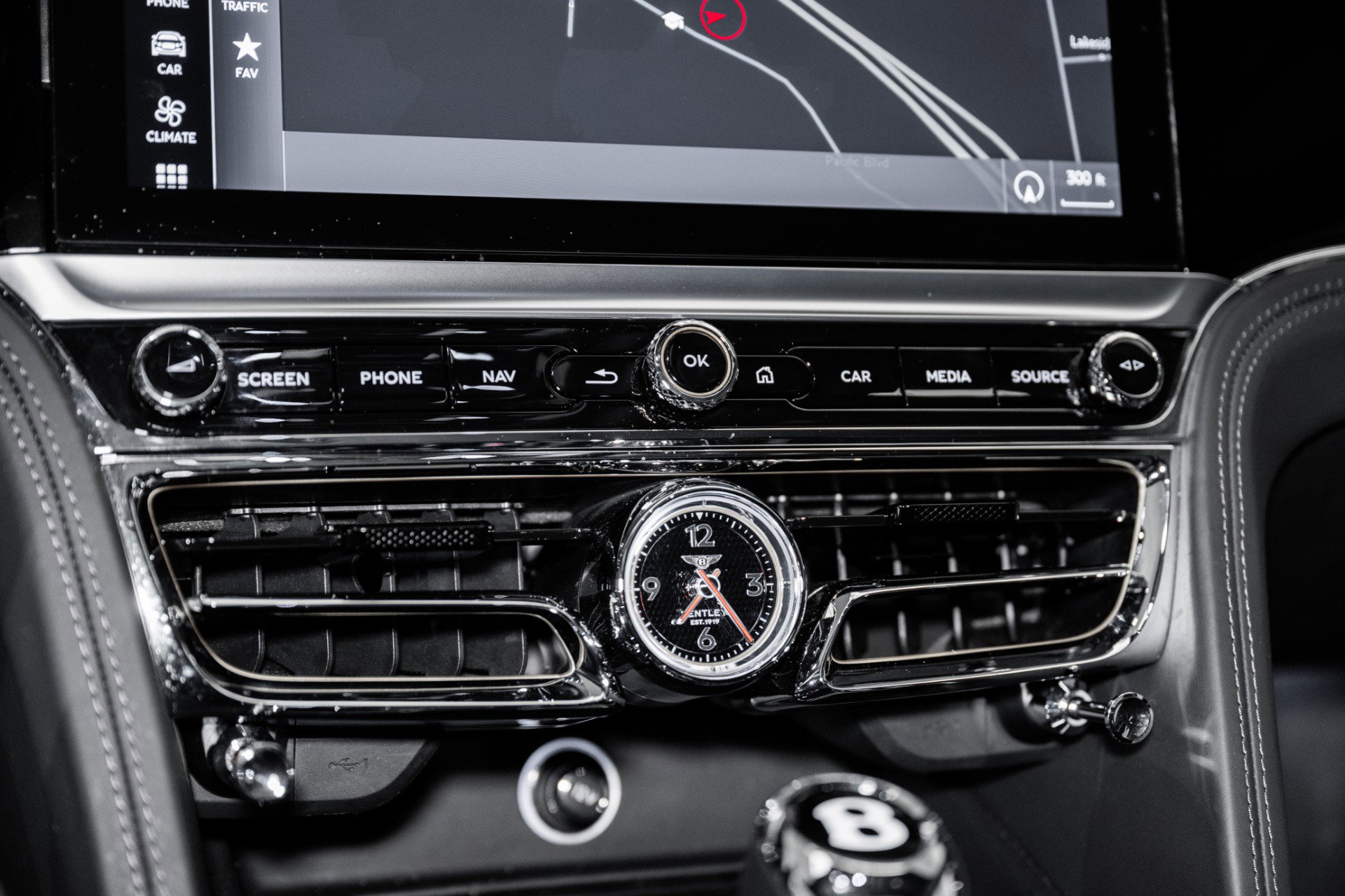 Used 2024 Bentley Flying Spur W12 image 40