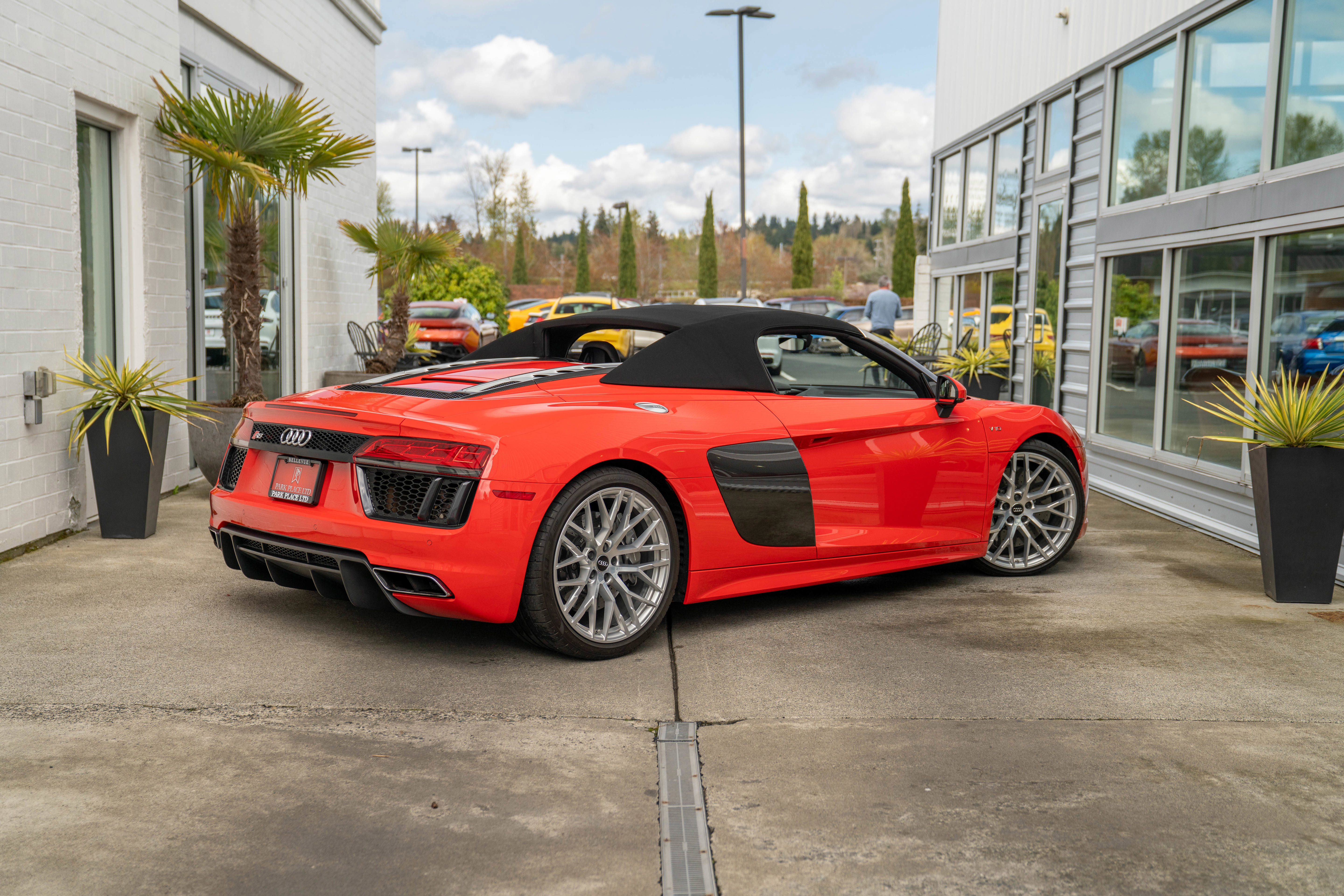 Used 2017 Audi R8 V10 image 10