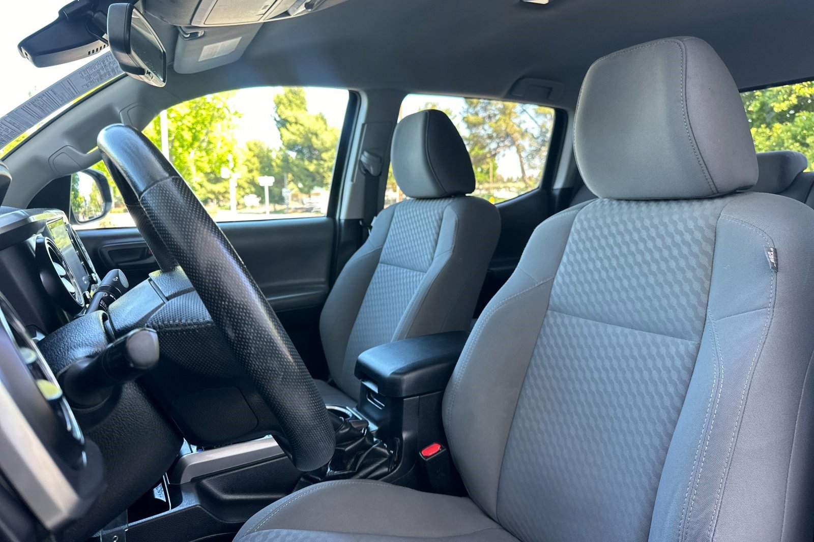Used 2021 Toyota Tacoma SR5 AWD/4WD image 22