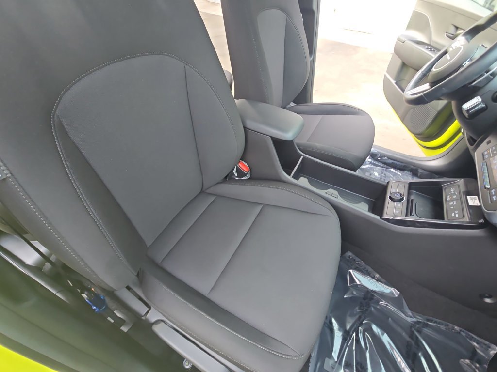 Used 2025 Hyundai Kona SEL AWD/4WD image 10