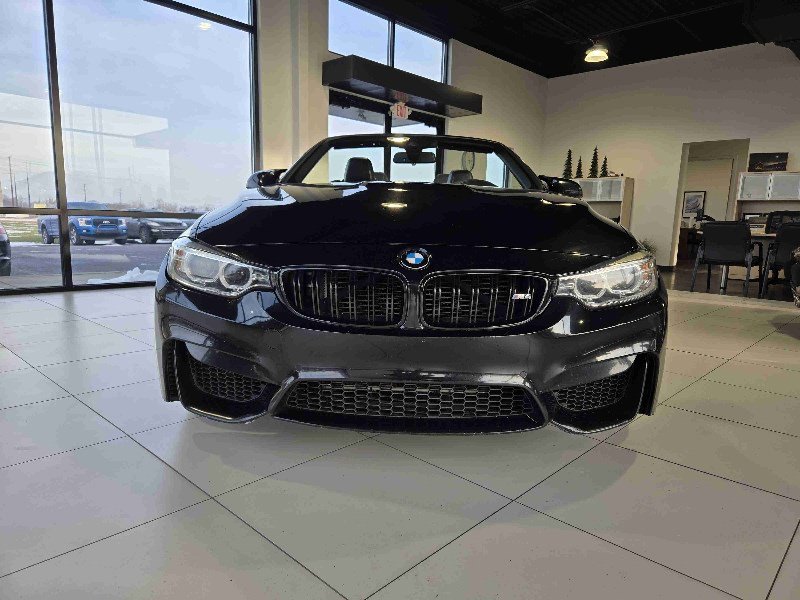 Used 2016 BMW M4 Convertible image 16