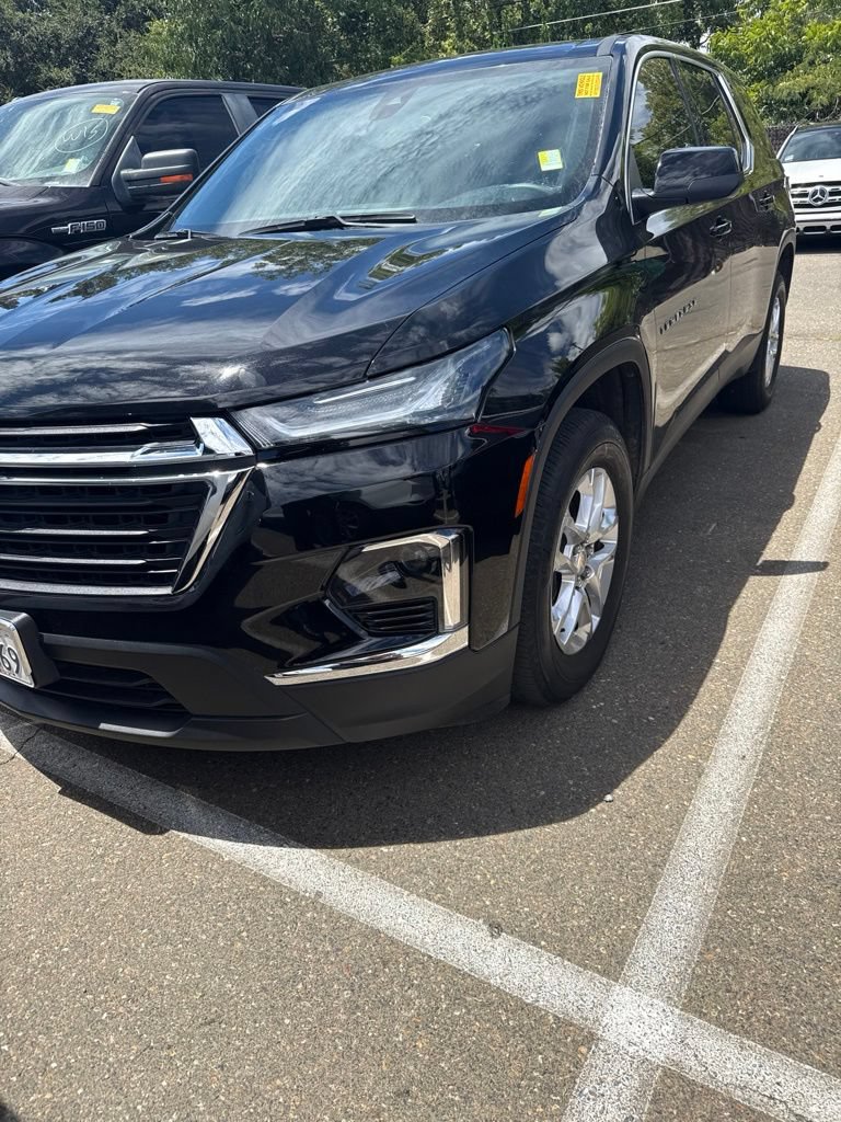 Used 2023 Chevrolet Traverse LS