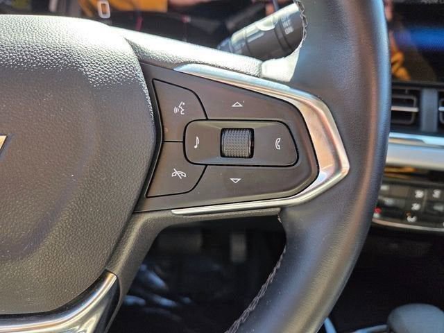 Used 2025 Chevrolet Trax LT w/ Driver Confidence Package image 29