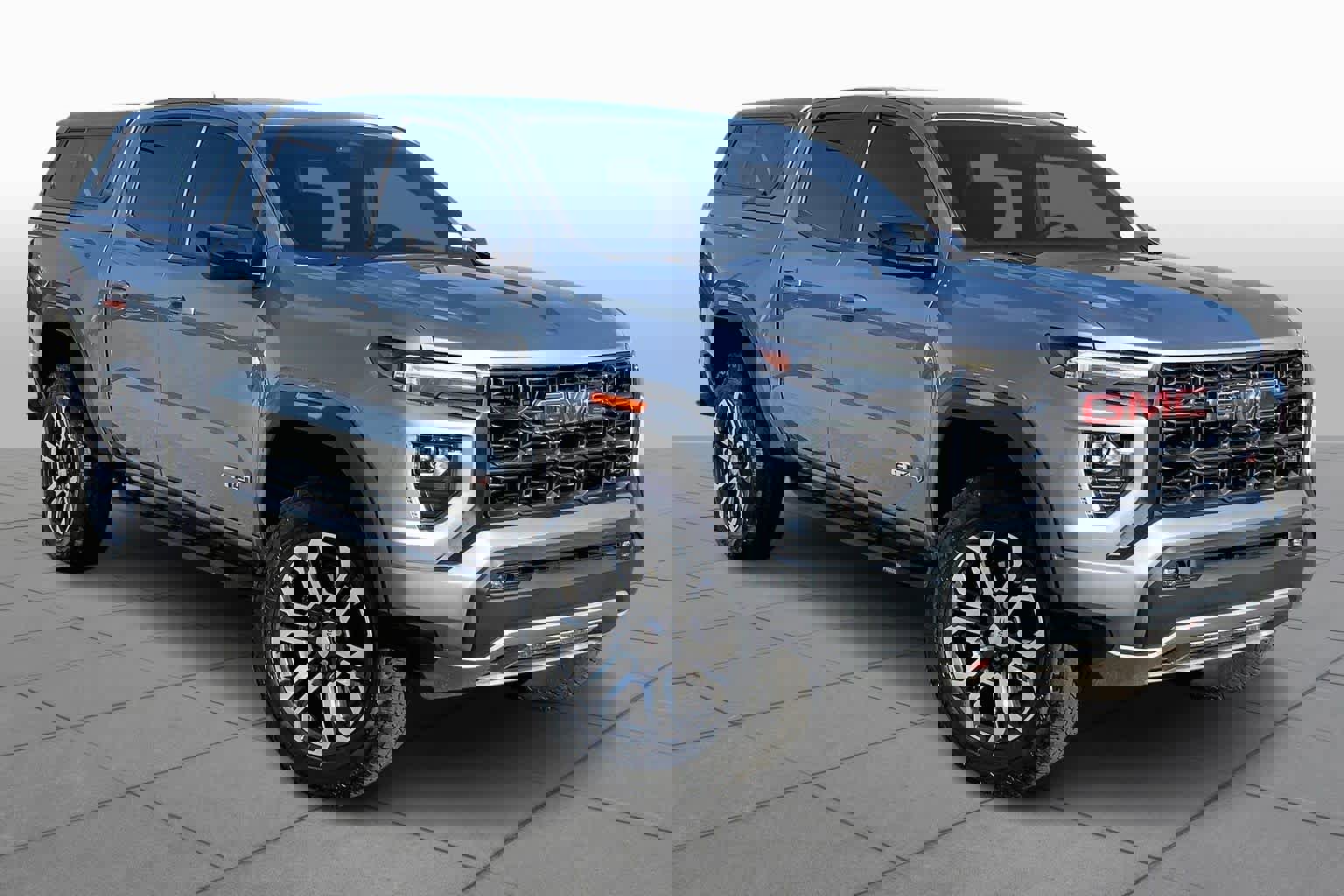 Used 2024 GMC Canyon AT4 w/ Canyon Safety Plus Package image 3