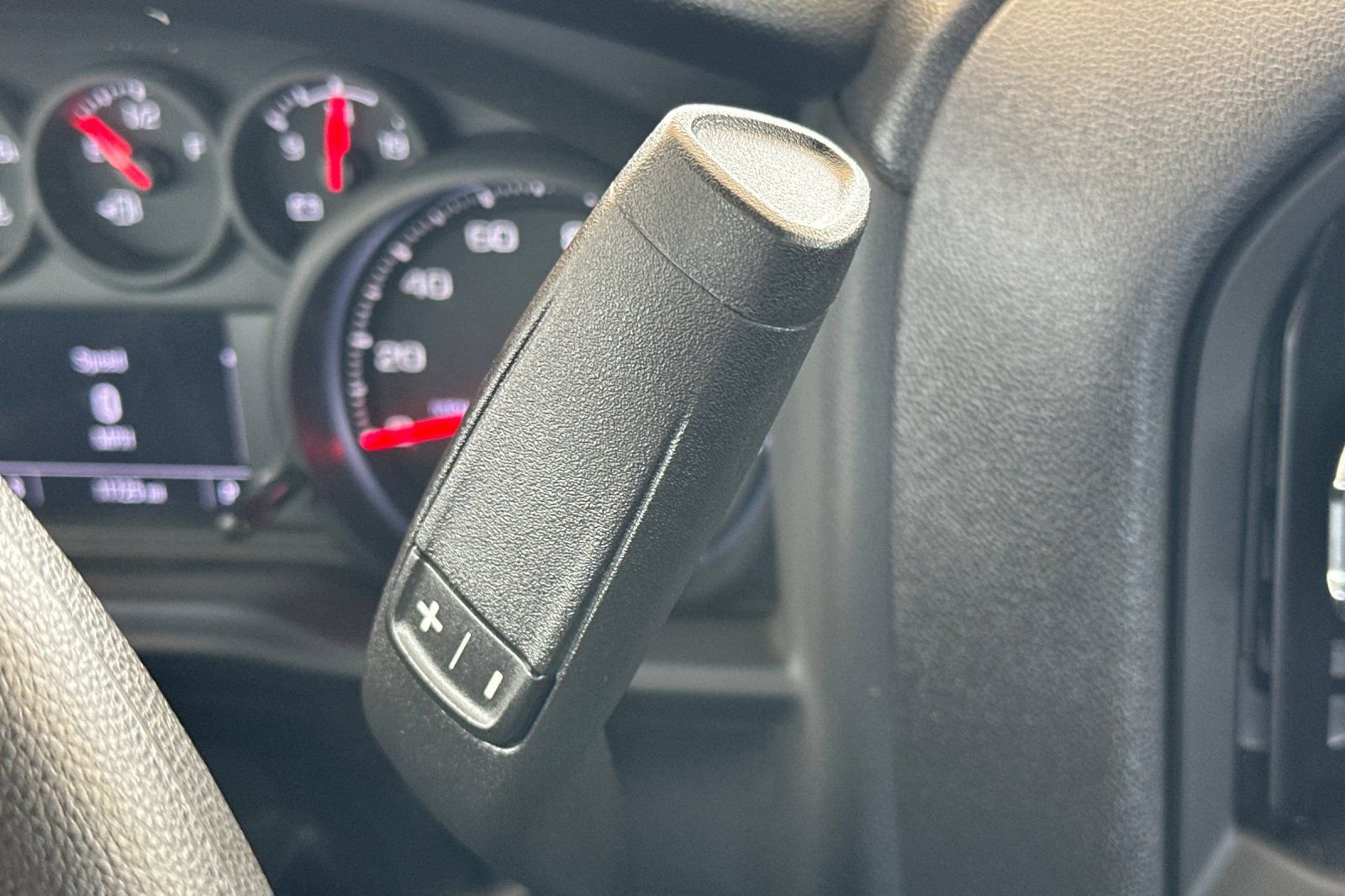 Used 2025 Chevrolet Silverado 1500 W/T image 19