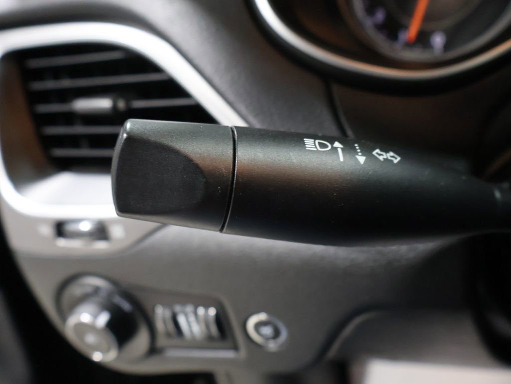 Used 2021 Jeep Cherokee Latitude Lux w/ Comfort/Convenience Group image 37