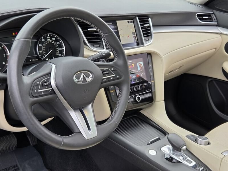 Used 2020 INFINITI QX50 Essential w/ Convenience Package FWD image 9