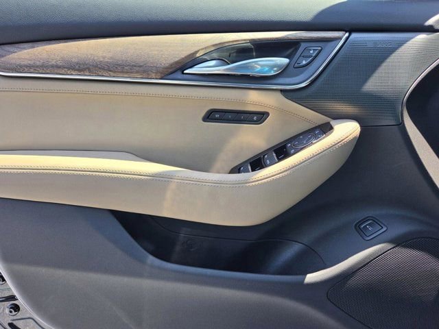 Used 2025 Cadillac CT5 Premium Luxury RWD image 13