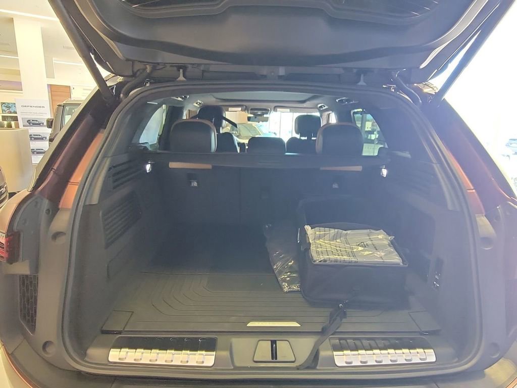 New 2026 Land Rover Range Rover Sport Autobiography image 11