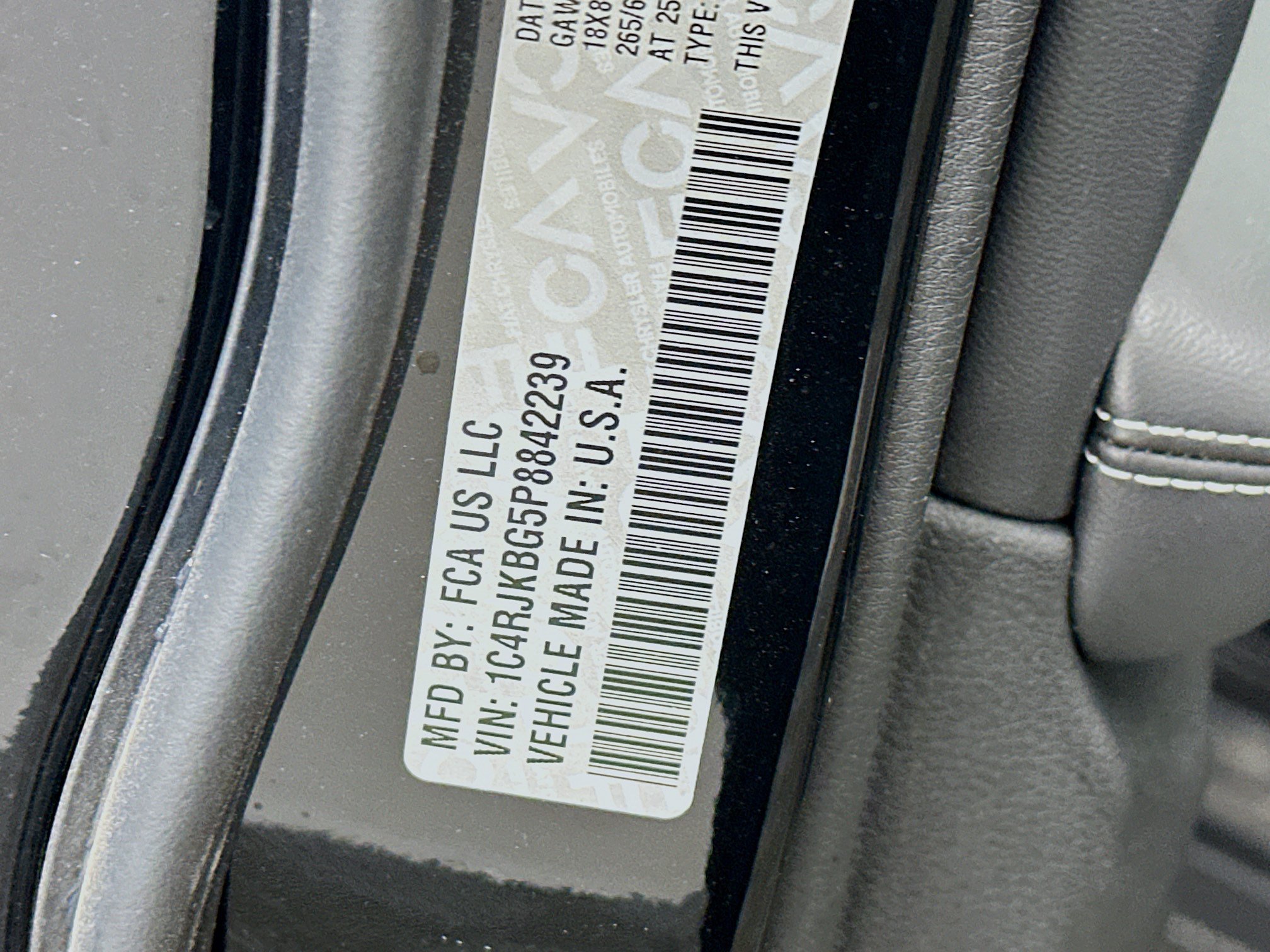 Used 2023 Jeep Grand Cherokee L Limited AWD/4WD image 12