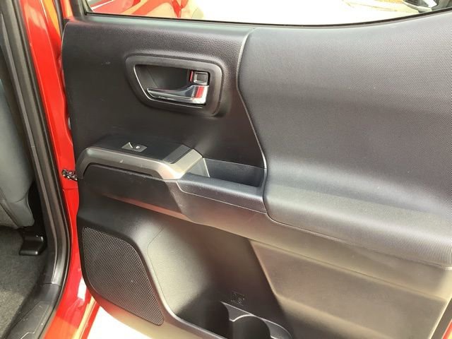 Used 2021 Toyota Tacoma TRD Off-Road image 20