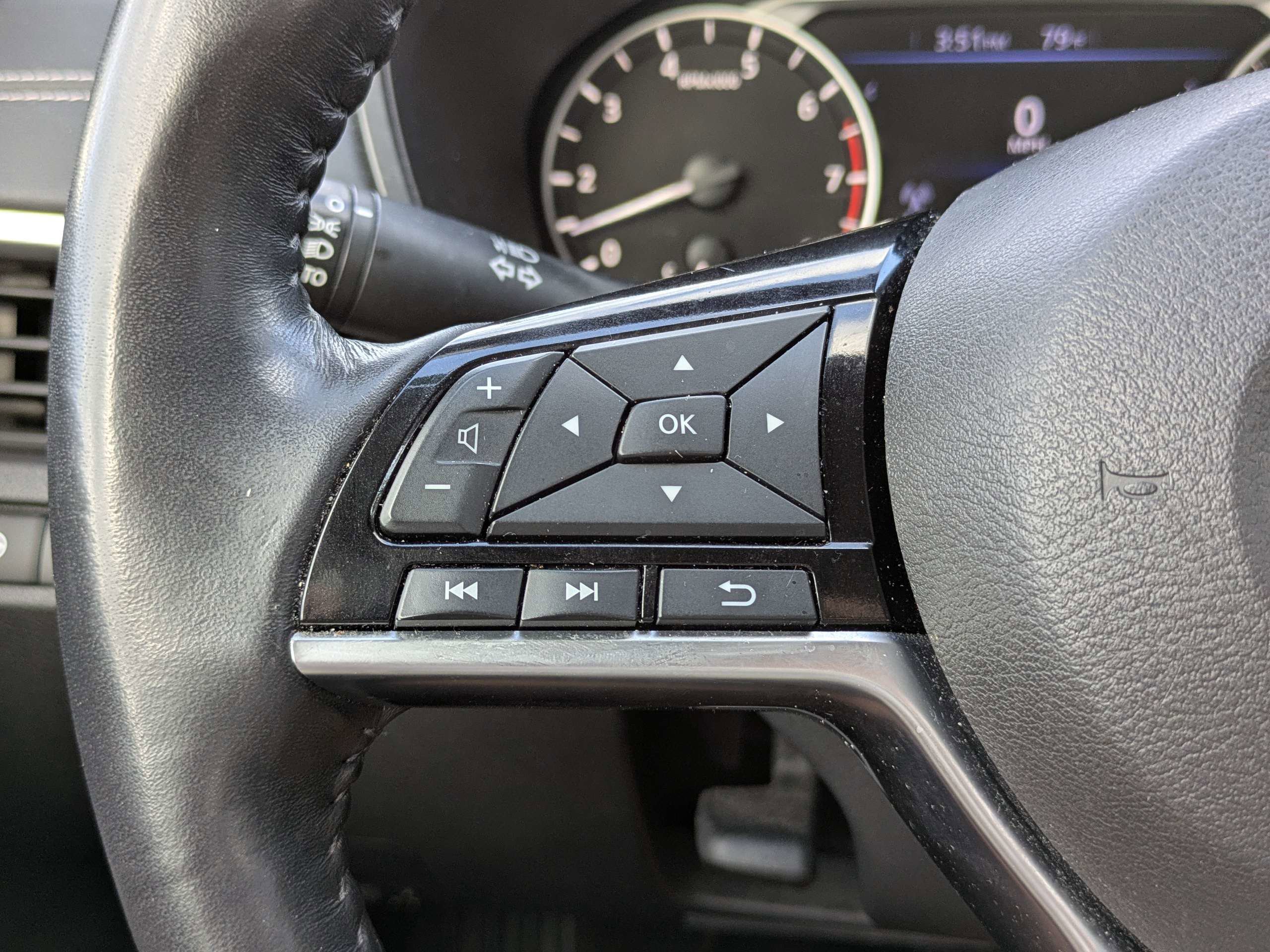 Used 2021 Nissan Altima 2.5 SV w/ SV Premium Package image 39