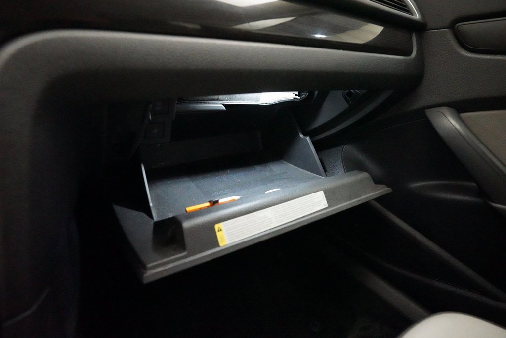 Used 2015 Volkswagen Passat 1.8T Sport image 29