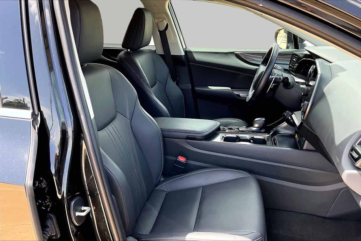 Certified 2025 Lexus NX 250 FWD w/ Premium Package image 9