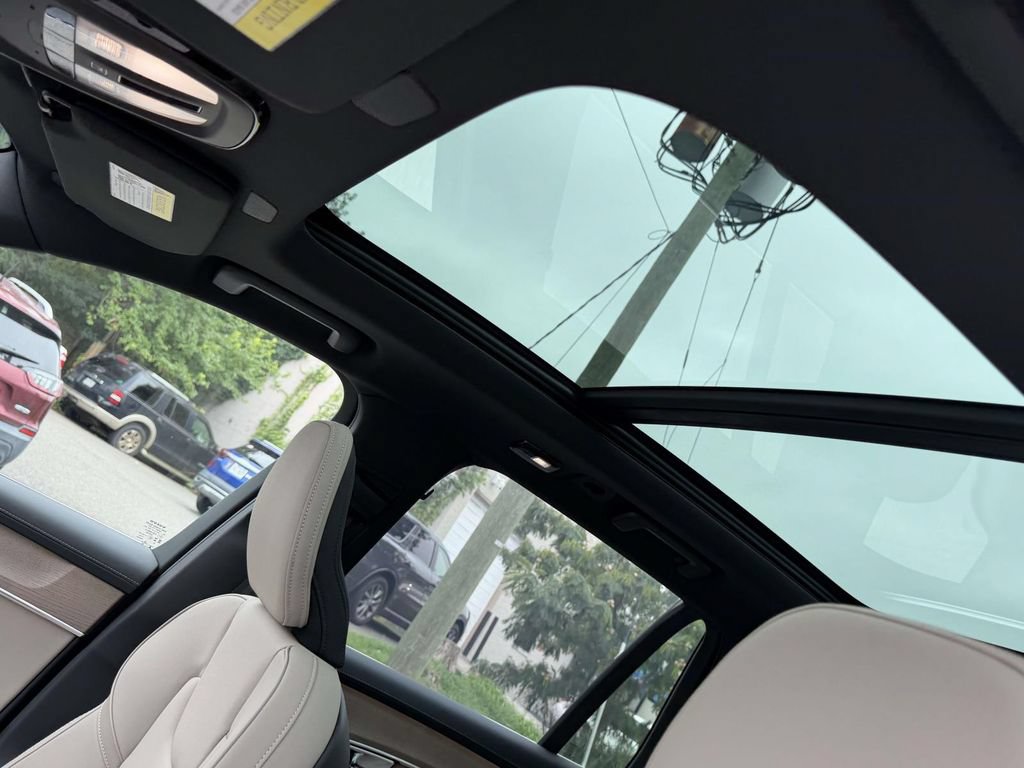 New 2026 Volvo XC90 T8 Plus w/ Protection Package AWD/4WD image 18