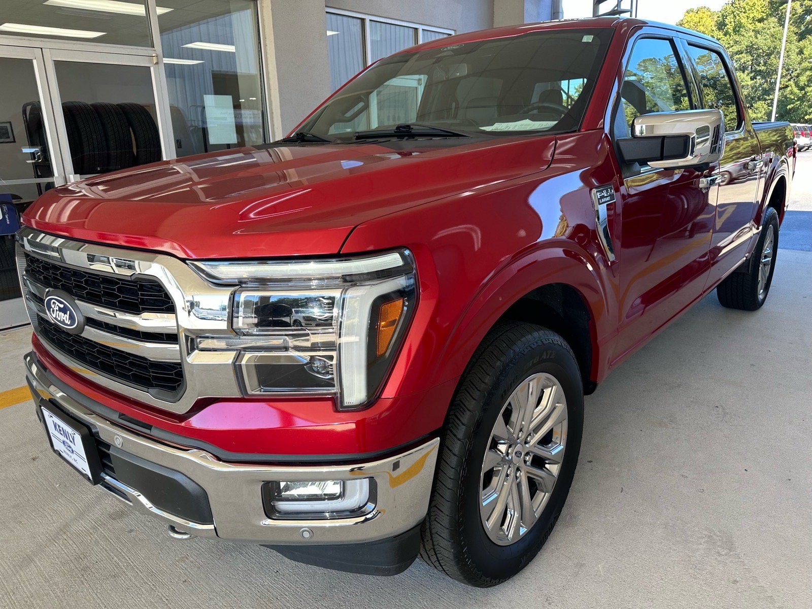 Certified 2024 Ford F150 Lariat w/ FX4 Off-Road Package AWD/4WD image 3