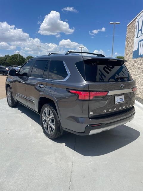 Used 2024 Toyota Sequoia Capstone AWD/4WD image 8