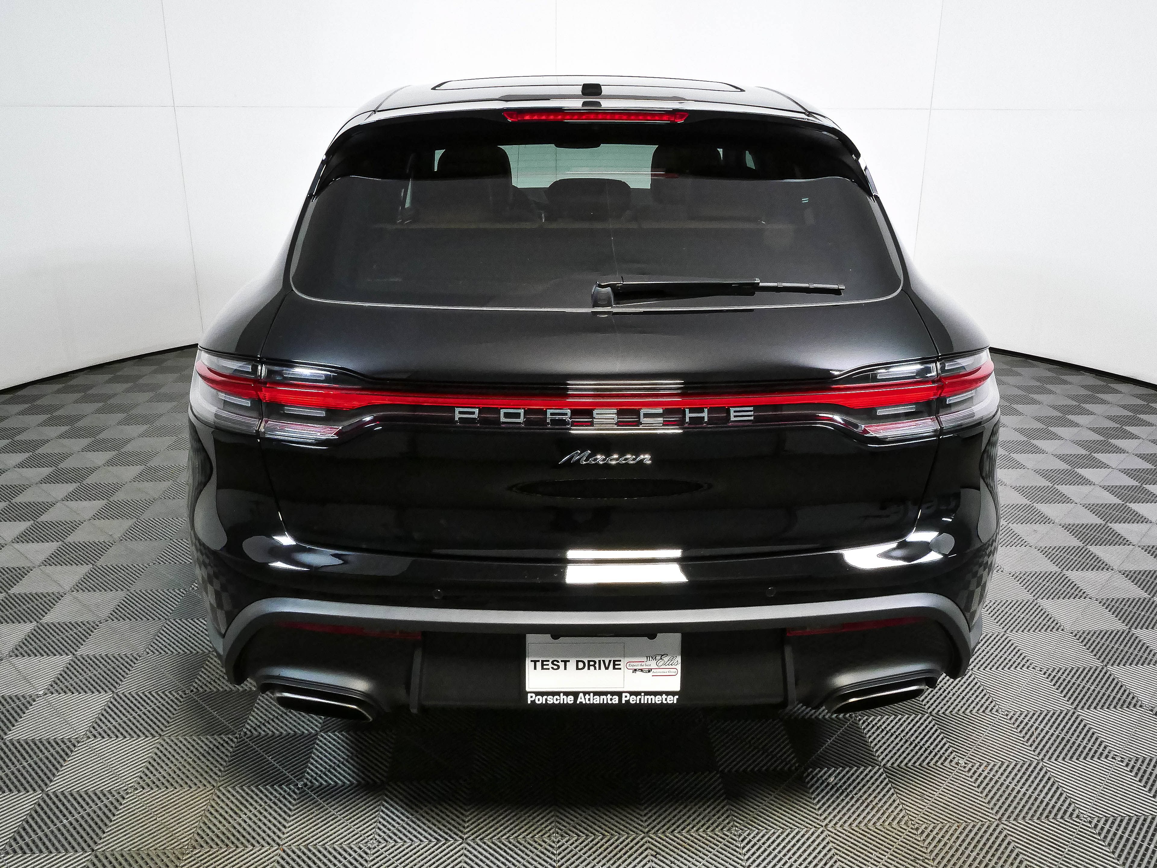 New 2026 Porsche Macan AWD/4WD image 32