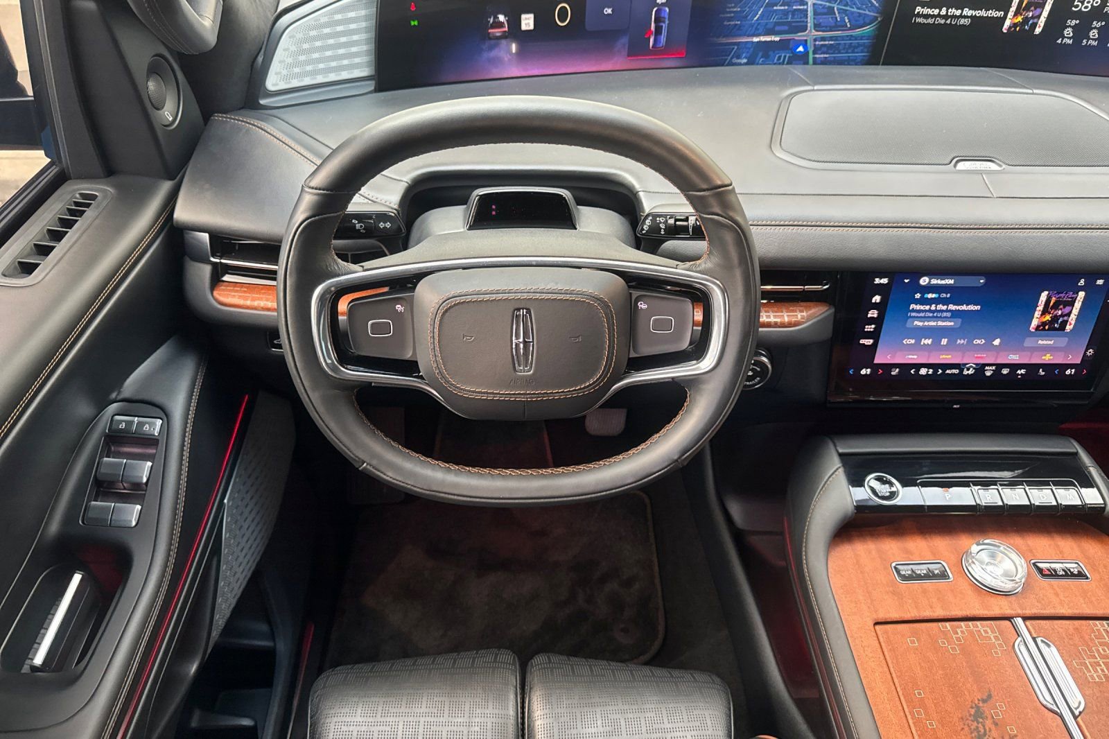 Used 2025 Lincoln Navigator Black Label image 14