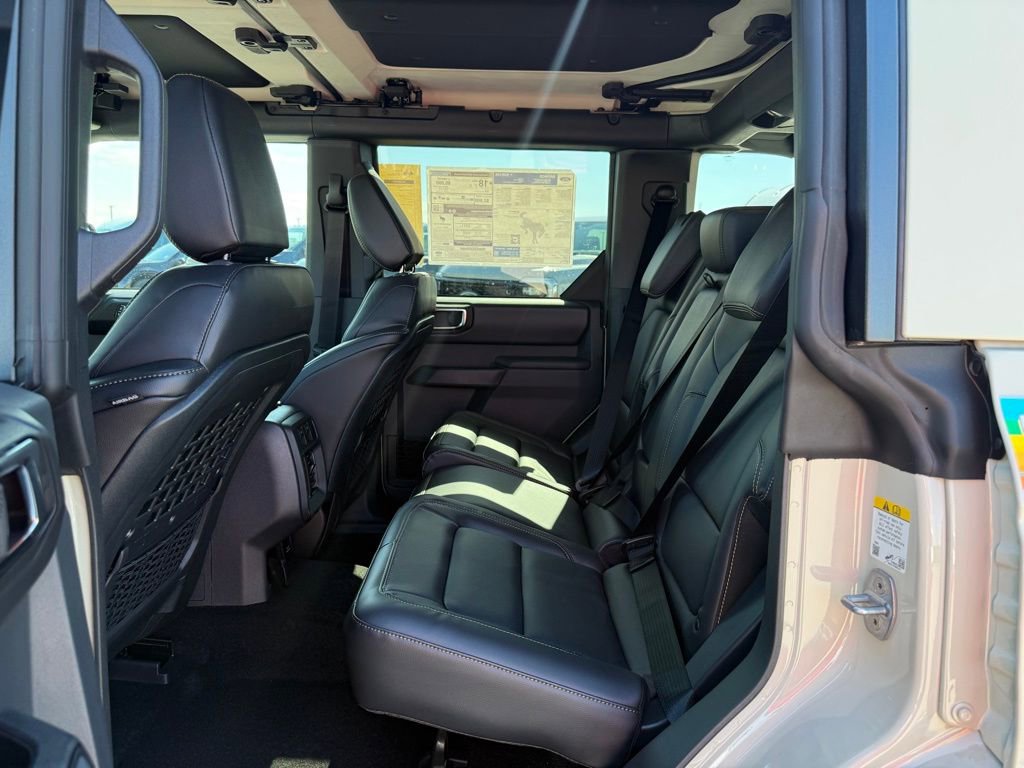 New 2025 Ford Bronco Badlands image 8