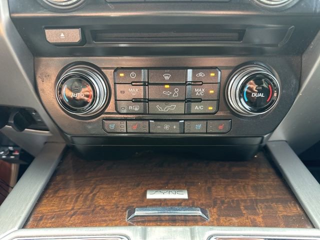 Used 2015 Ford F150 Platinum w/ Equipment Group 701A Luxury AWD/4WD image 18