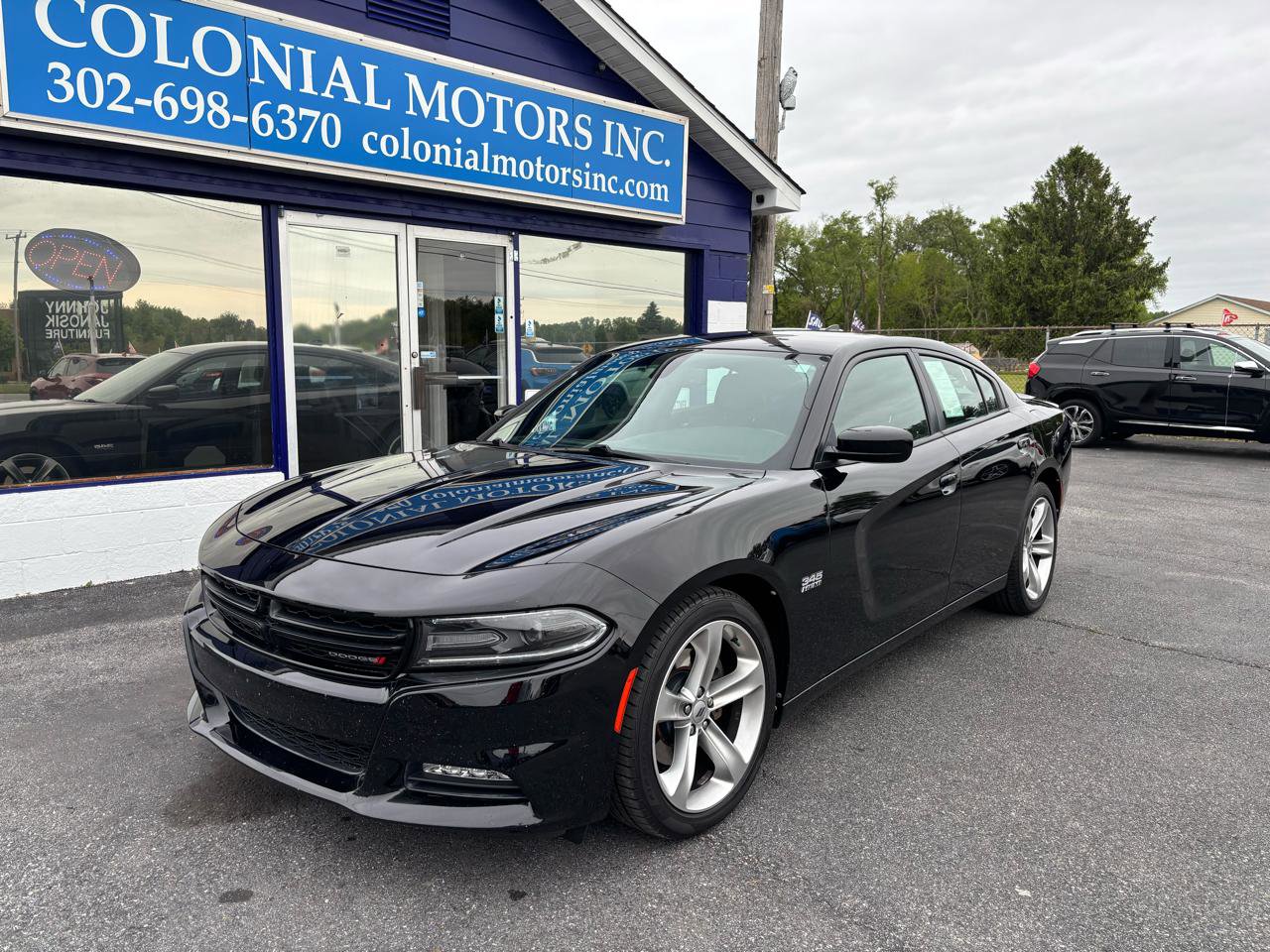 Used 2018 Dodge Charger R/T RWD image 2