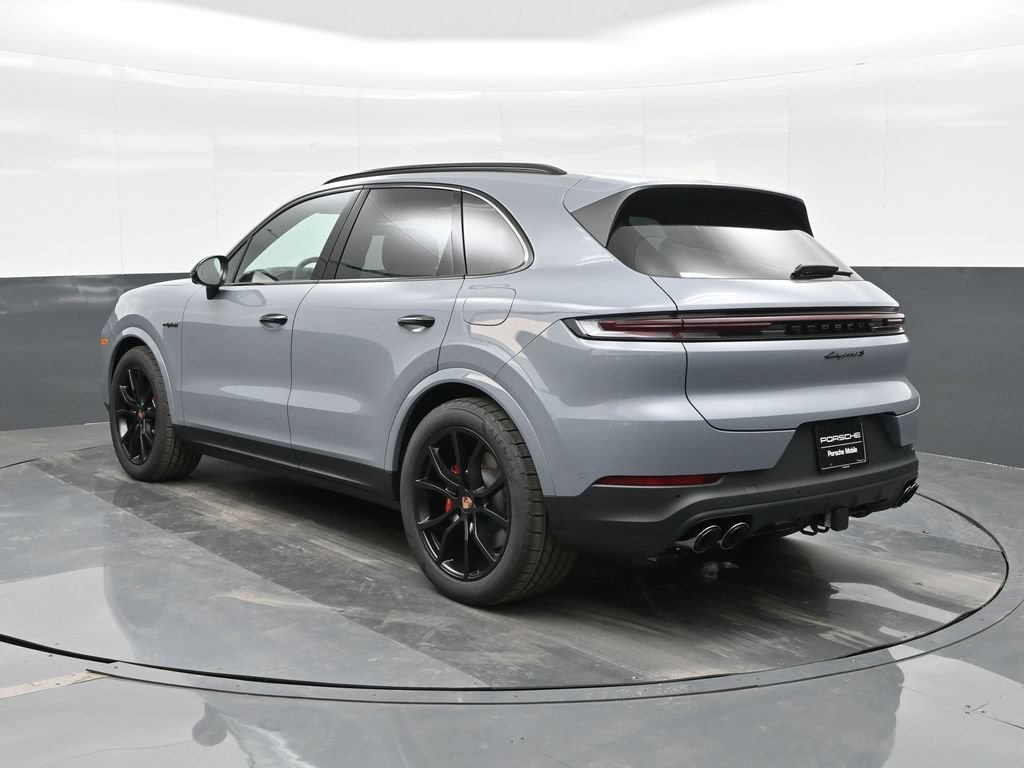 New 2026 Porsche Cayenne S AWD/4WD image 3