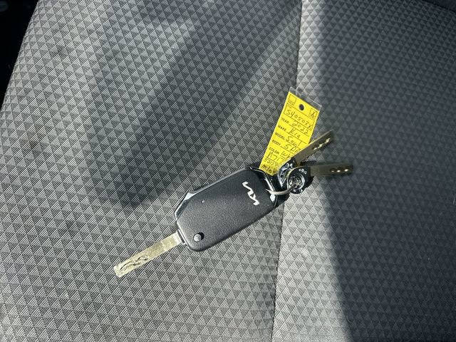 Used 2022 Kia Soul LX image 30