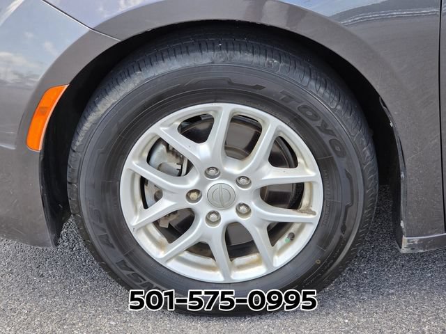 Used 2017 Chrysler Pacifica Touring FWD image 18