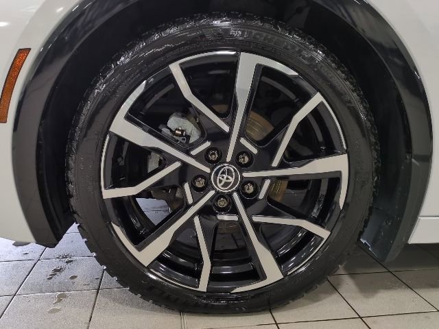 Used 2024 Toyota Prius Prime Premium image 16