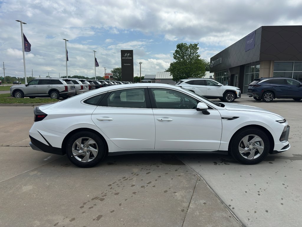 New 2026 Hyundai Sonata SE FWD image 7