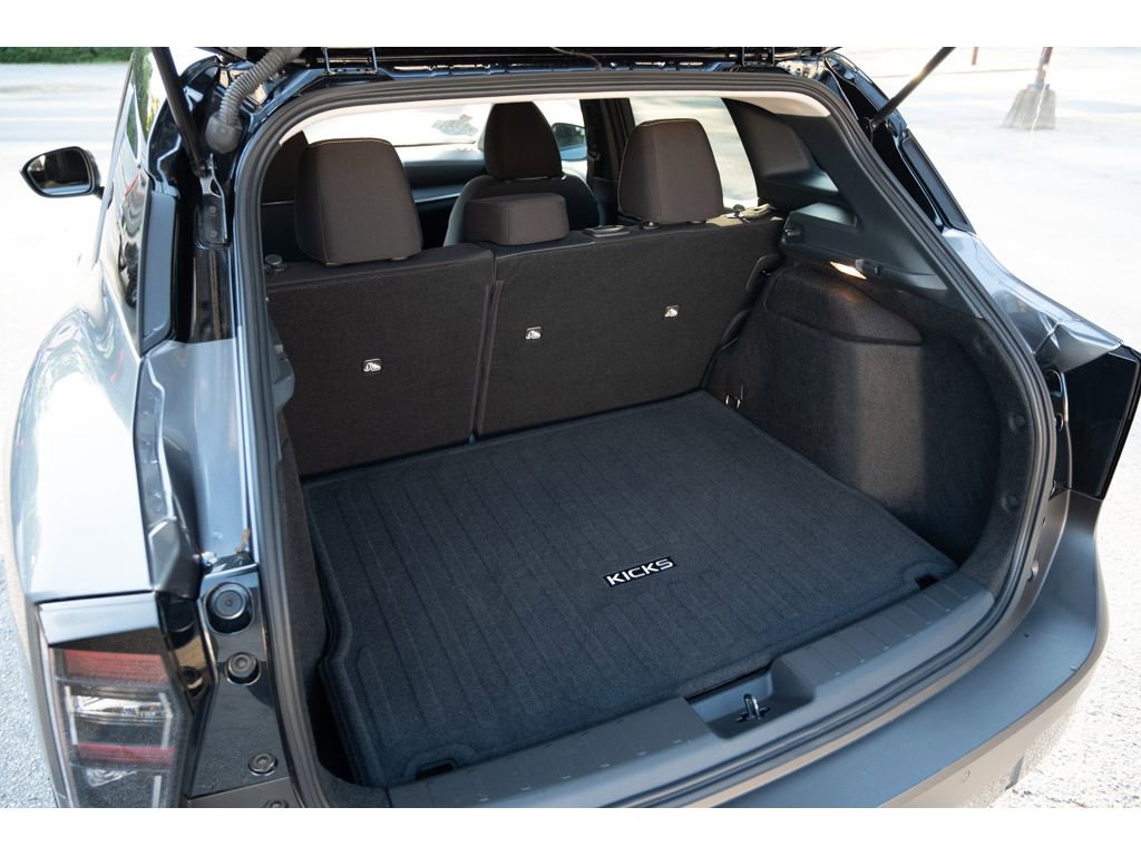 Used 2025 Nissan Kicks SV w/ Interior Electronics Package image 31