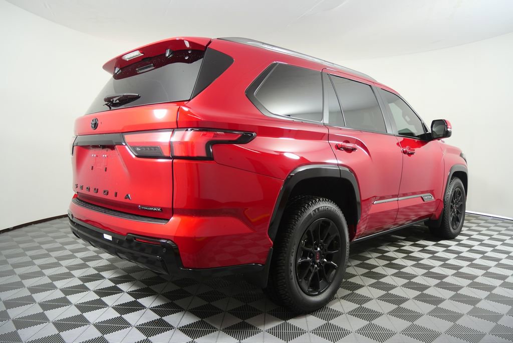 Used 2025 Toyota Sequoia Platinum image 3