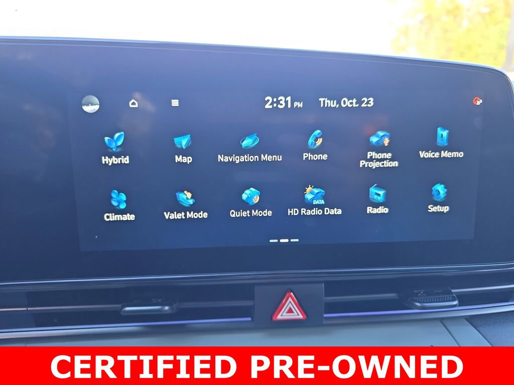 Used 2025 Hyundai Elantra Limited image 23