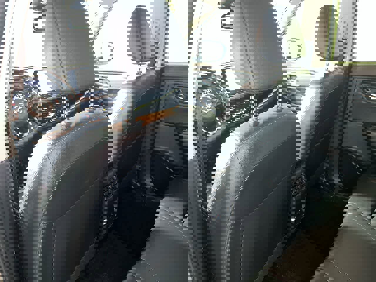 Used 2023 Nissan Rogue SL w/ SL Premium Package image 26