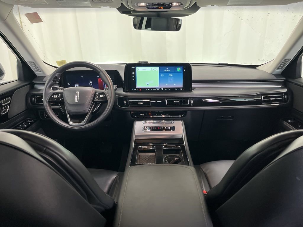 Used 2025 Lincoln Aviator AWD w/ Jet Appearance Package image 12